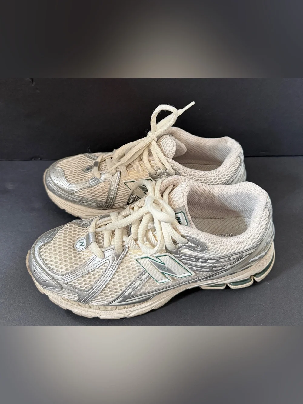 New Balance Beige/Silver Running Sneakers 1906r